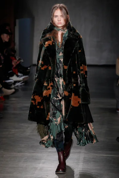 Look 13
